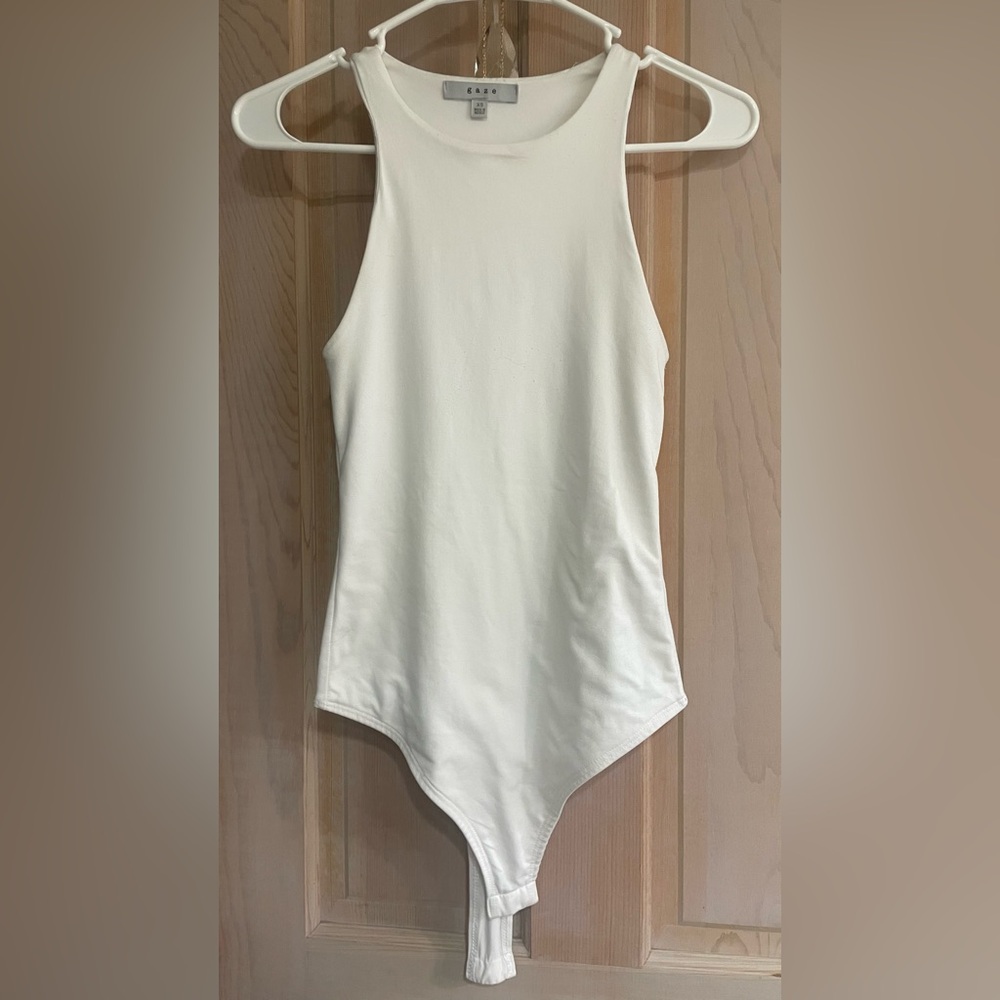 Gaze White Sleeveless Asymmetrical Bodysuit